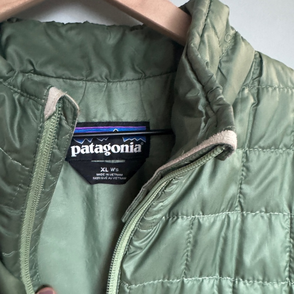 Patagonia Women’s Olive Green Nano Puff Insulated Jacket XL - Picture 2 of 3